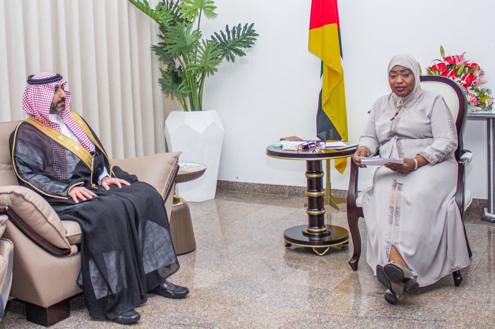 Talapa aprofunda cooperação interparlamentar com Arábia