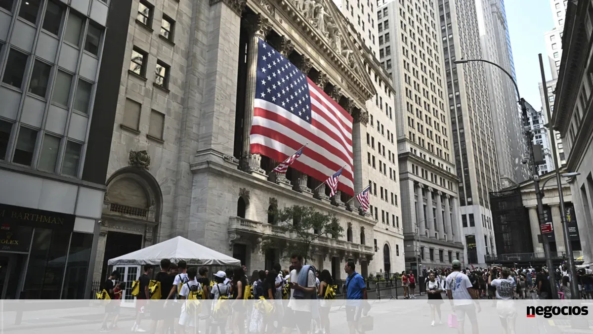Vendas a retalho interrompem "rally" de Wall Street.